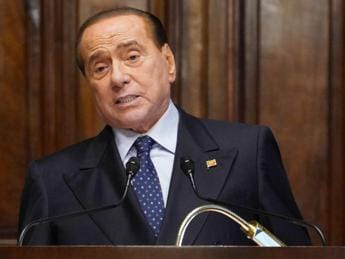 Galleria foto 'Maroni, Berlusconi: “Profondo dolore, mancherà la sua visione politica”' - foto 1