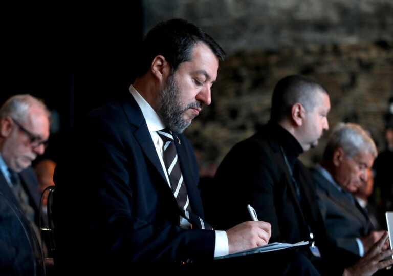 Nodo ferroviario di Bari, Salvini: «Adoro mandorli e carrubi ma sconcerto per il blocco del Tar»