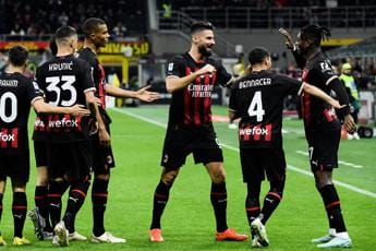 Galleria foto 'Milan-Fiorentina 2-1, vittoria rossonera al fotofinish' - foto 1