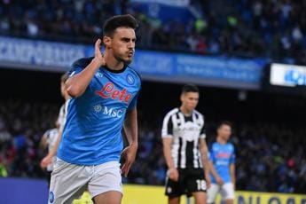 Galleria foto 'Napoli-Udinese 3-2, la fuga azzurra continua' - foto 1