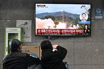 Galleria foto 'Nord Corea, Seul accusa: “Lanciato missile intercontinentale”' - foto 1
