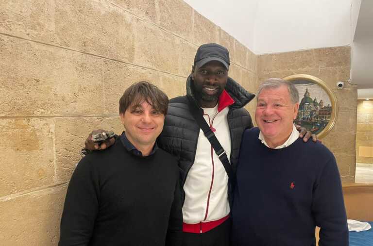 Omar Sy in Puglia: tappe a Bari e Ostuni durante le riprese del film a Matera