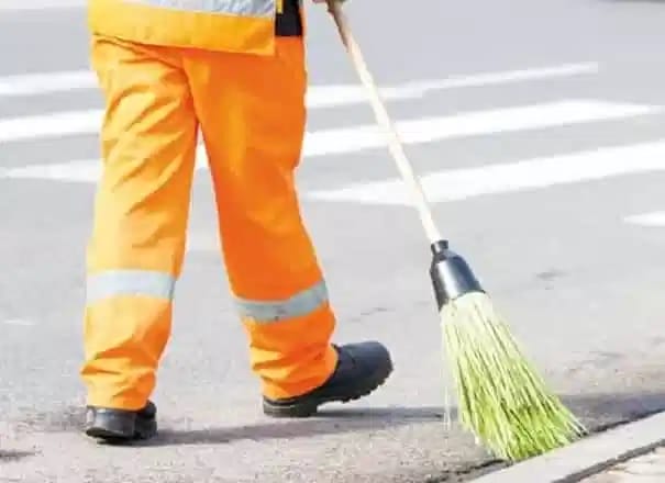 Basilicata, mancato stipendio: dipendenti pronti a incatenarsi dinanzi il comune di Salandra