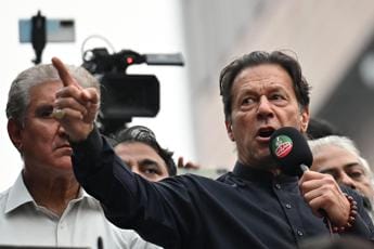 Galleria foto 'Pakistan, Imran Khan ferito da colpi d’arma da fuoco' - foto 1