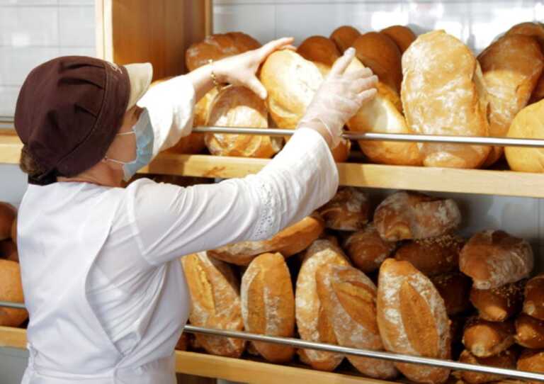 Addio all’Iva su pane e latte: consumatori critici sul provvedimento del Governo