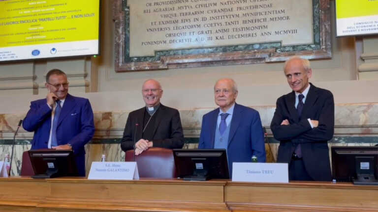 Galleria foto 'Partire dal lavoro per rimettere l’uomo al centro dell’economia' - foto 1