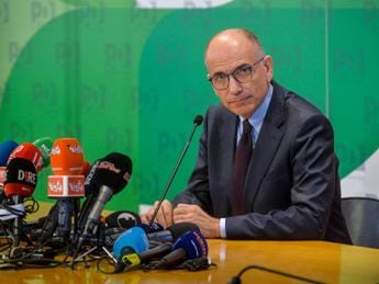 Galleria foto 'Pd, Letta: “Costruiamo nuovo partito con organizzazione diversa”' - foto 1