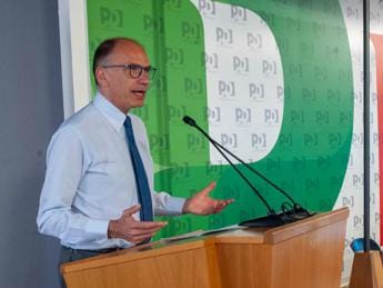 Galleria foto 'Pd, Letta: “Proposta in Assemblea per primarie il 19 febbraio”' - foto 1