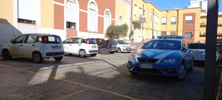 Galleria foto 'Bitonto, ancora un furto nell’ex ospedale: rubati pc e le chiavi dell’auto di servizio' - foto 1
