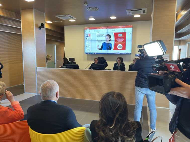 La Regione Puglia stanzia 40mila euro per cure dentarie gratuite per bimbi ospiti di strutture protette
