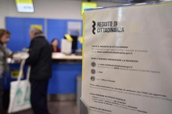 Galleria foto 'Reddito cittadinanza, verso stop per occupabili da gennaio 2024' - foto 1