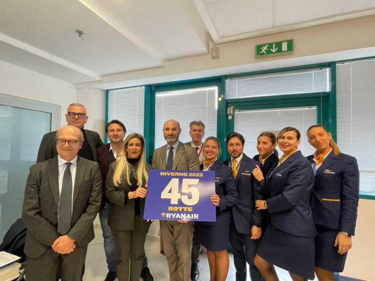 Aeroporti di Puglia, 45 rotte invernali con Ryanair da Bari e Brindisi: «Incremento del 20%» – VIDEO