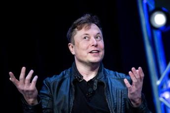 Galleria foto 'Tesla, Elon Musk vende azioni e raccoglie 4 miliardi di dollari' - foto 1