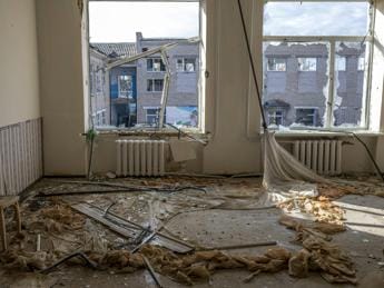 Galleria foto 'Ucraina, Kiev: “Russi saccheggiano e distruggono Kherson durante ritirata”' - foto 1