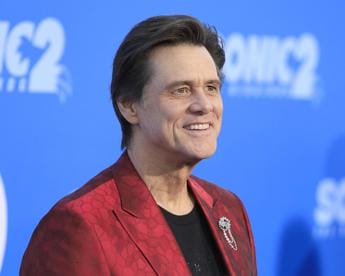 Galleria foto 'Ucraina, Russia vieta ingresso a 100 canadesi: c’è anche Jim Carrey' - foto 1