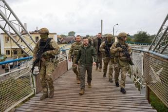 Galleria foto 'Ucraina, Zelensky: “Russia ha distrutto infrastrutture Kherson”' - foto 1