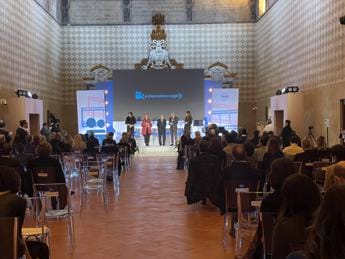 Galleria foto 'Un papà è vincitore del premio ‘A fianco del coraggio’' - foto 1