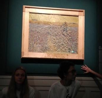 Galleria foto 'Van Gogh imbrattato a Roma, chi c’è dietro all’atto dimostrativo' - foto 1