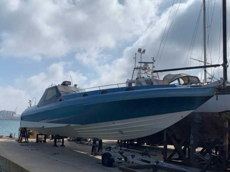 Brindisi, yacht Usa sostava nel cantiere navale dal 2014: proprietario denunciato per contrabbando