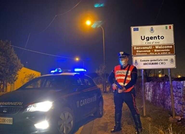 Ugento, arriva in ospedale con ferite di arma da fuoco: in due gli hanno sparato nel parcheggio di un lido