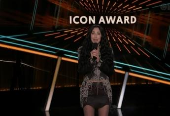 Cher, l’annuncio su Twitter: “Mamma se ne è andata”