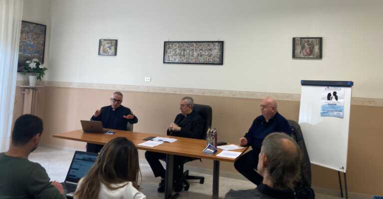 Preghiera per la pace a Bari: «Apriamo il cuore ai problemi dell’umanità»