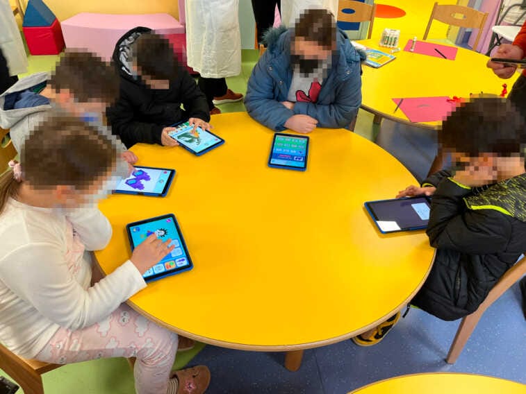 Bari, tablet in dono ai bimbi del Giovanni XXIII: «Un modo per rendere più piacevole il ricovero» – VIDEO