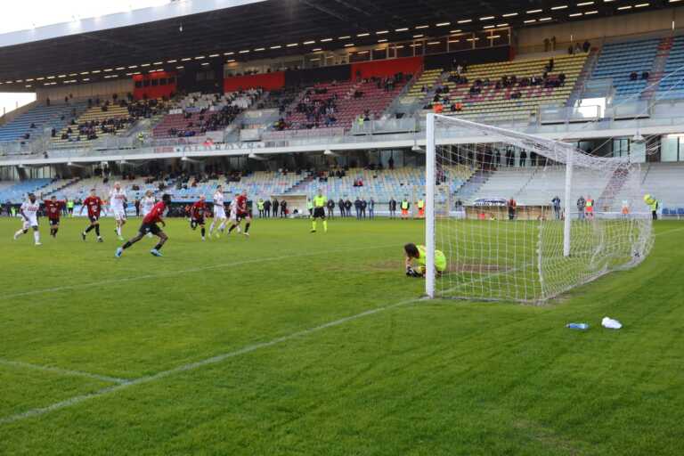 Coppa Italia serie C: il Foggia batte il Catanzaro e vola in semifinale