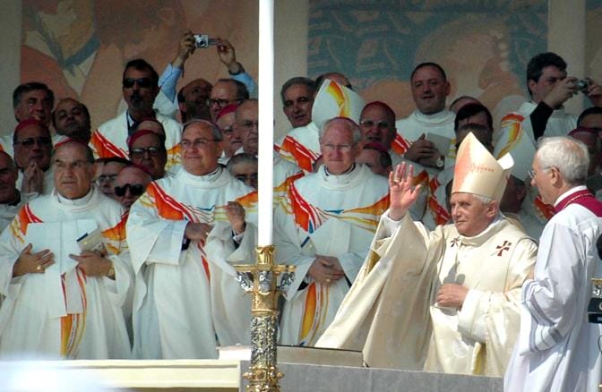 Morte Benedetto XVI, quando il papa definì Bari “Città felice, terra di incontro e dialogo”