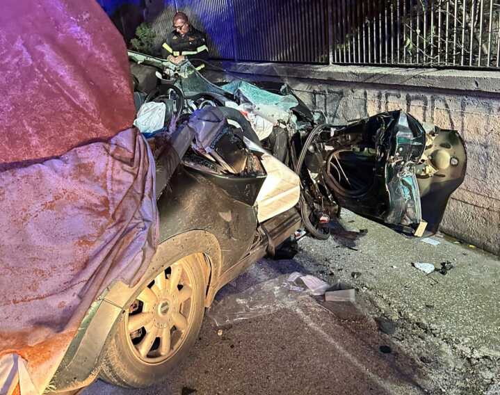 Modugno, tre giovani morirono in un incidente sulla 96: indagato il conducente dell’auto