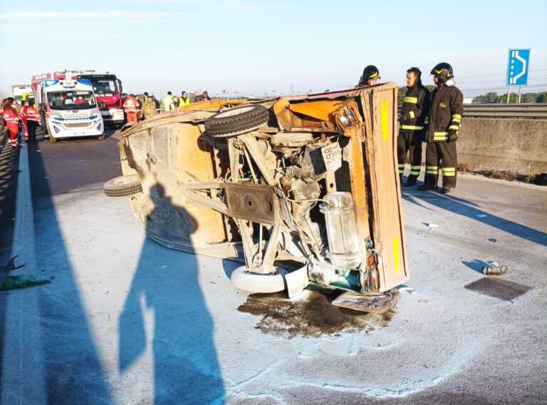 Scontro tra auto e motocarro tra Trani e Bisceglie: un morto e due feriti, uno sarebbe grave
