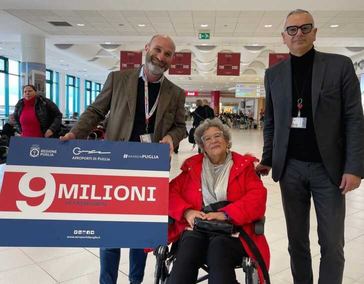 Aeroporti di Puglia da record: la signora Giuseppina è la passeggera numero 9 milioni