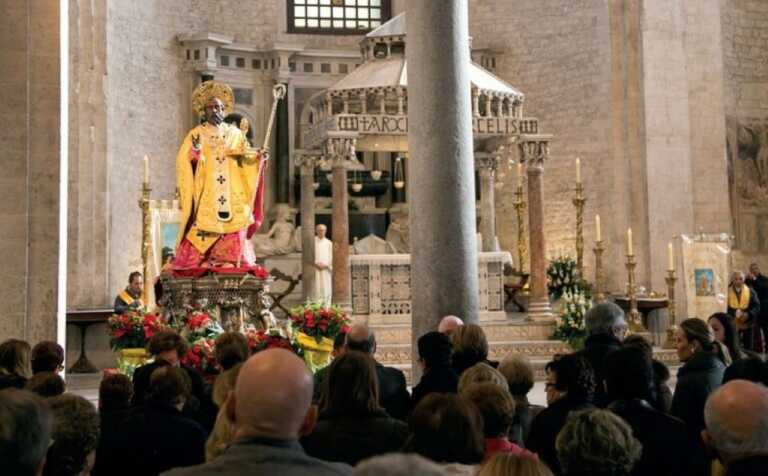 Il cardinale Zuppi a Bari: pregherà per la pace sulla tomba di San Nicola