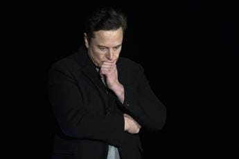 Twitter, Musk ‘perde’ sondaggio: 57% vuole che si dimetta