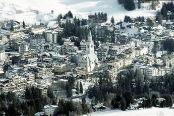Volano i prezzi delle case in montagna, Cortina la più cara ma è boom a Livigno