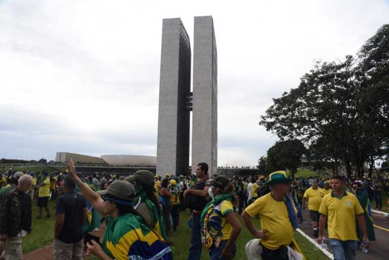 Galleria foto 'Sostenitori di Bolsonaro assaltano le istituzioni a Brasilia' - foto 1