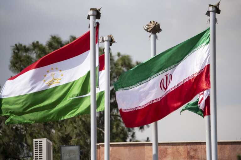 Galleria foto 'Iran, impiccato l’ex viceministro della Difesa Alireza Akbari' - foto 1