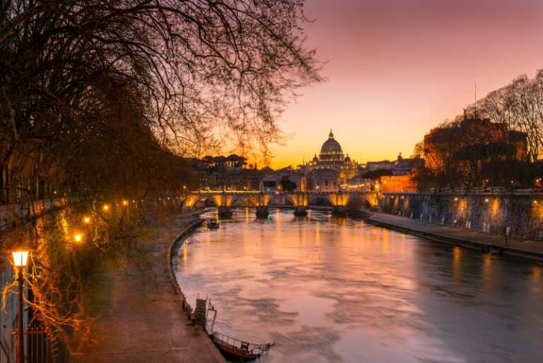 Galleria foto 'Apre al pubblico la mostra fotografica “Roma silenziosa bellezza”' - foto 1