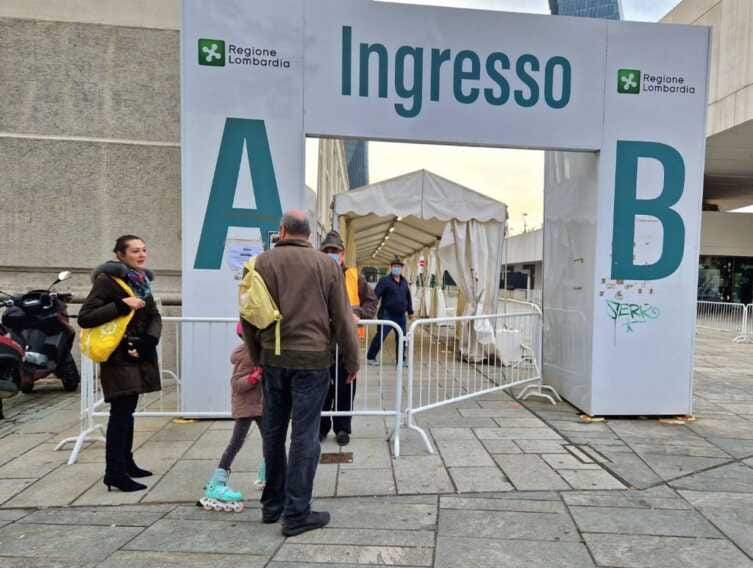 Galleria foto 'Covid, in una settimana 51.897 positivi e 495 morti' - foto 1
