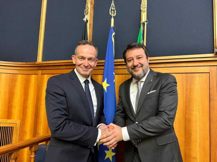 Galleria foto 'Infrastrutture, Salvini incontra ministro tedesco “Piena intesa”' - foto 1