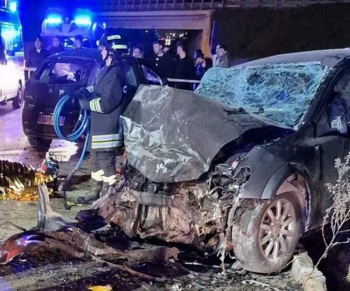 Due morti e cinque feriti gravi, drammatico incidente a pochi chilometri da Andria
