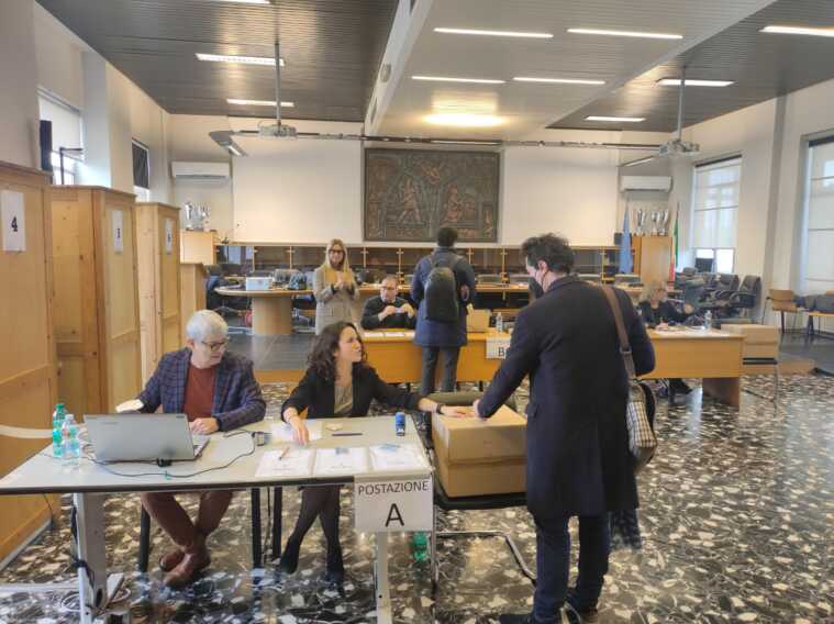 Rinnovo del Consiglio dell’ordine degli avvocati di Bari: in oltre 700 alle urne nel primo giorno di voto – VIDEO
