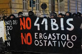 Galleria foto 'Anarchici, Cospito: “41bis inferno dal quale mai mi faranno tornare”' - foto 1