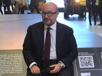 Galleria foto 'Arte, Sangiuliano: ‘Giusto che esca dai musei per permeare la società’' - foto 1