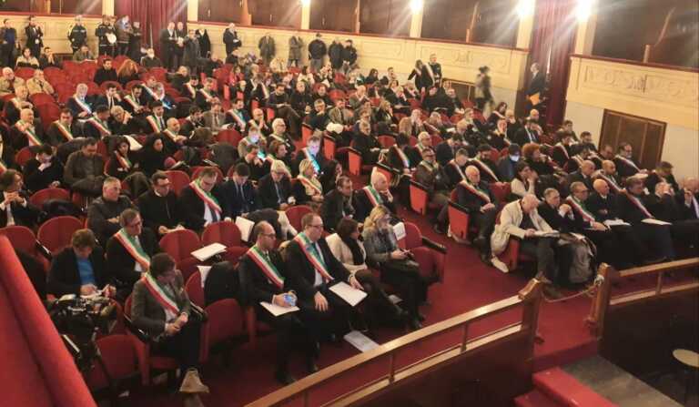 Assemblea regionale Anci, la proposta: sindaci siano consiglieri regionali senza doversi dimettere