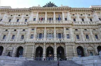 Galleria foto '“Bambini non obbligati a vedere i nonni”, la sentenza della Cassazione' - foto 1