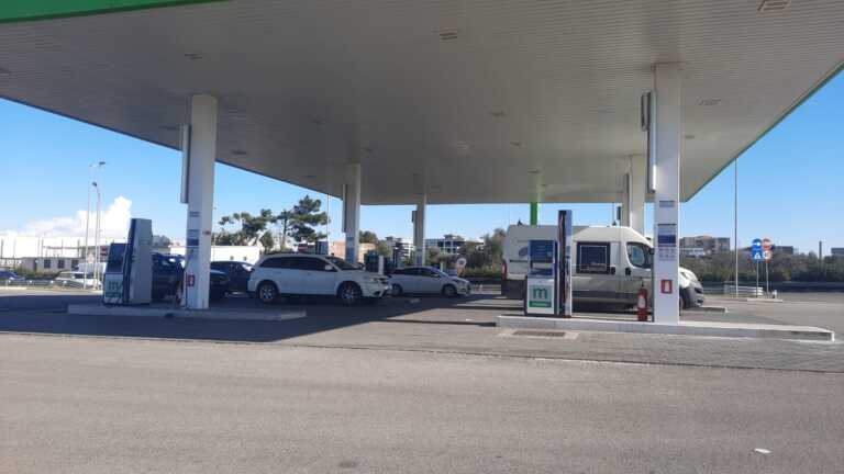 Benzinai in sciopero: sindacati divisi sulla durata