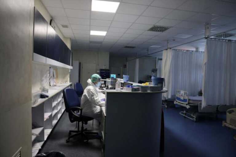 Galleria foto 'Covid, in Puglia un decesso e 430 nuovi casi. Positivo il 9,4% dei test' - foto 1