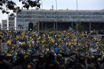 Galleria foto 'Brasile, assalto al Parlamento: almeno 400 arresti' - foto 1