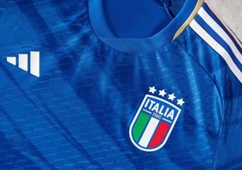Galleria foto 'Calcio, nuova maglia per la Nazionale da Adidas: “Azzurri squadra iconica”' - foto 1